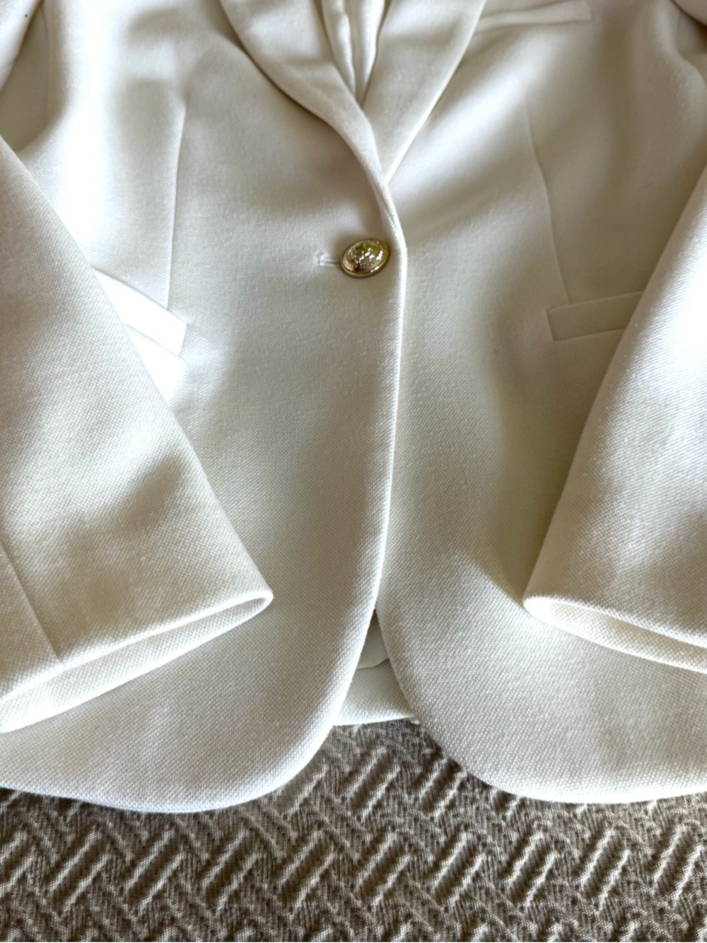 Hilfiger Classic Women's White Blazer - Elegant Single-Button Jacket - Picture 2 of 5